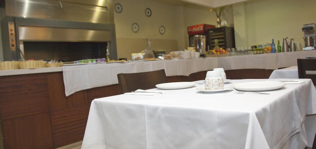 Hotel Mar De Plata ซาร์เรีย ภายนอก รูปภาพ
